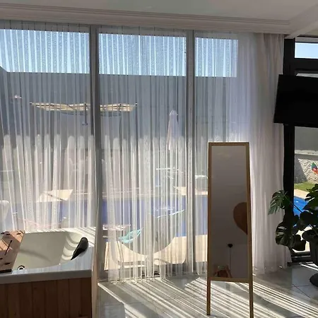 Crystal De-luxe